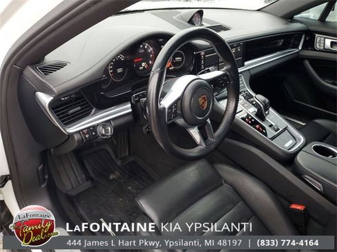 Used 2018 Porsche Panamera 4 image 12