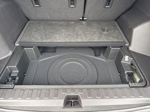 Used 2023 GMC Terrain SLE w/ Driver Convenience Package image 40