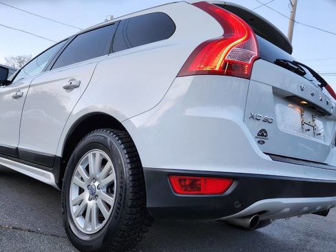 Used 2010 Volvo XC60 T6 image 12