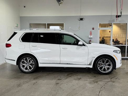 Used 2021 BMW X7 xDrive40i w/ Premium Package AWD/4WD image 4