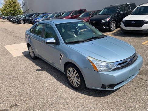 Used 2009 Ford Focus SEL FWD image 3