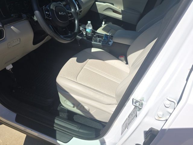 Used 2023 Kia Sorento S FWD image 3