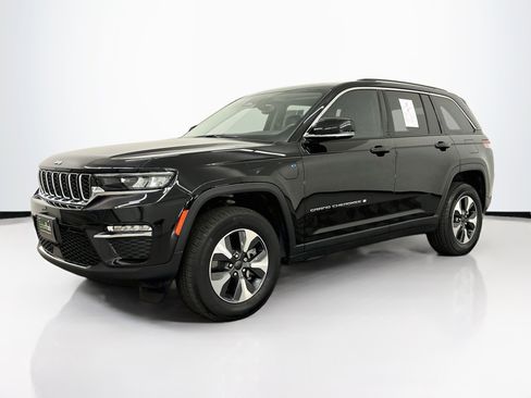 Used 2022 Jeep Grand Cherokee Limited 4xe AWD/4WD image 3