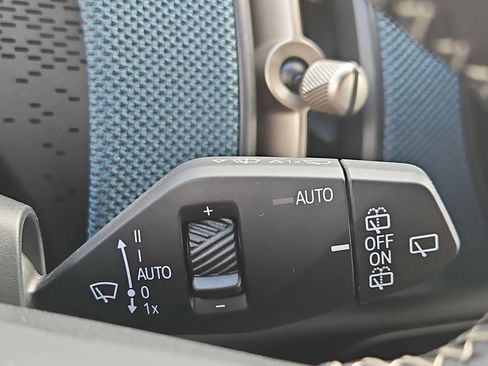 Used 2023 Ford Explorer XLT w/ Equipment Group 202A image 24