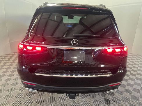 Used 2024 Mercedes-Benz GLS 450 4MATIC image 6