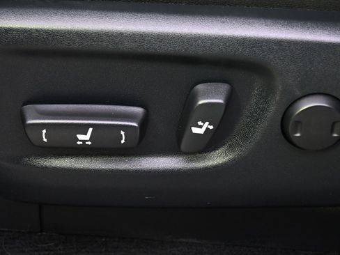 Used 2022 Toyota 4Runner SR5 Premium image 14