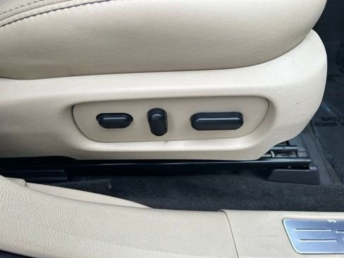 Used 2014 Ford Taurus Limited FWD image 11