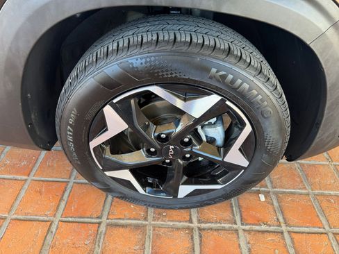 Used 2025 Kia Seltos S image 31