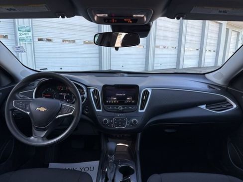 Used 2023 Chevrolet Malibu LT FWD image 19