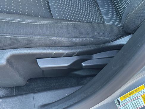 Used 2025 Chevrolet Equinox LT image 23