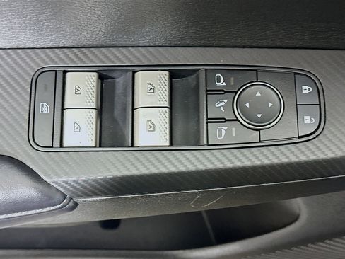 Used 2024 Mitsubishi Outlander SE image 15