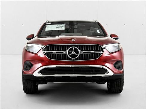 New 2025 Mercedes-Benz GLC 350e 4MATIC image 2