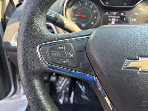 Used 2016 Chevrolet Cruze LT FWD image 14