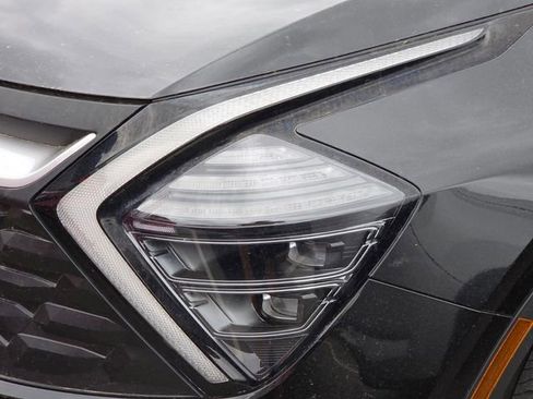 Used 2024 Kia Sportage LX image 10