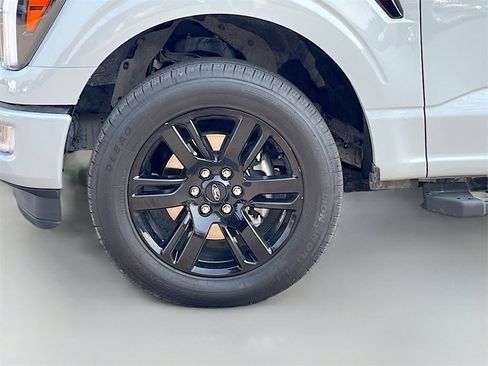 Used 2024 Ford F150 Lariat w/ FX4 Off-Road Package image 29