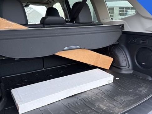 Used 2023 Subaru Forester Limited image 9