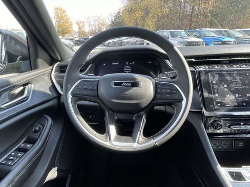 New 2025 Jeep Grand Cherokee Laredo image 22