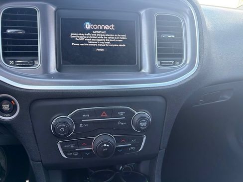 Used 2019 Dodge Charger SXT RWD image 35
