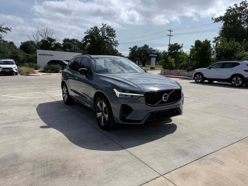 Certified 2024 Volvo XC60 T8 Plus w/ Climate Package AWD/4WD image 7