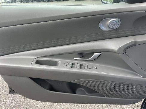 Used 2024 Hyundai Elantra SEL FWD image 27