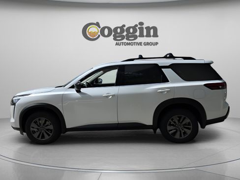 New 2026 Nissan Pathfinder SV AWD/4WD image 2