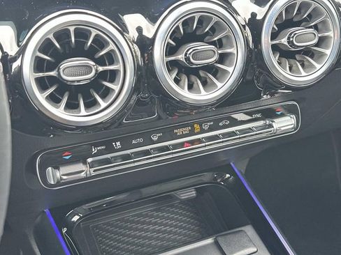 Certified 2025 Mercedes-Benz GLA 250 4MATIC image 29