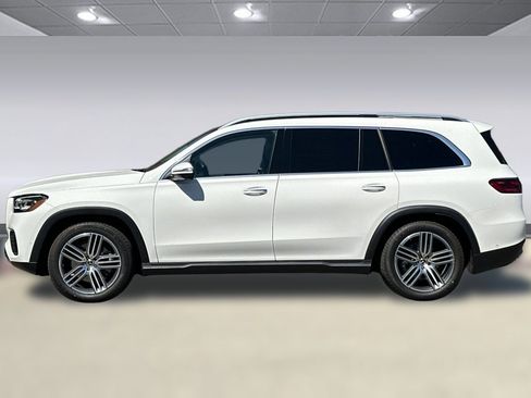 Used 2026 Mercedes-Benz GLS 450 4MATIC image 2