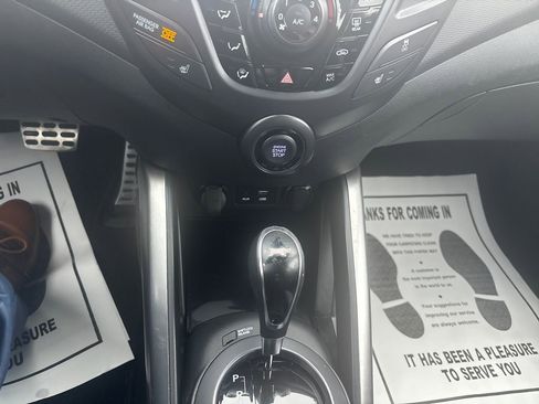 Used 2016 Hyundai Veloster Turbo image 24