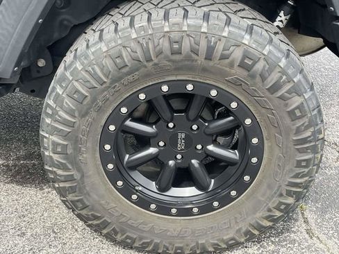 Used 2020 Jeep Wrangler Sport AWD/4WD image 11