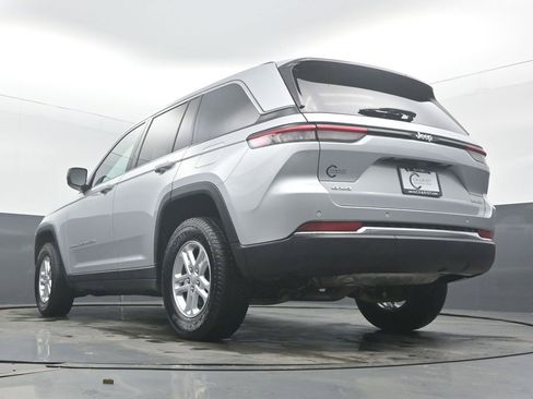Used 2025 Jeep Grand Cherokee Laredo image 49