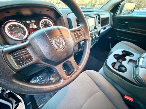 Used 2019 RAM 1500 Express w/ Express Value Package image 10