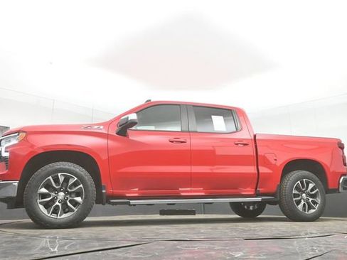 Used 2024 Chevrolet Silverado 1500 LT w/ Z71 Off-Road Package AWD/4WD image 42