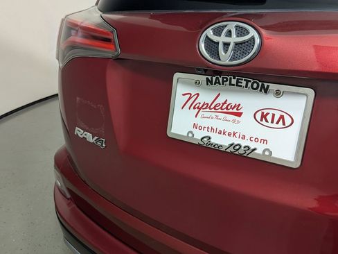 Used 2018 Toyota RAV4 XLE FWD image 8