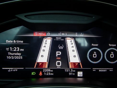 Used 2025 Audi RS Q8 performance image 4