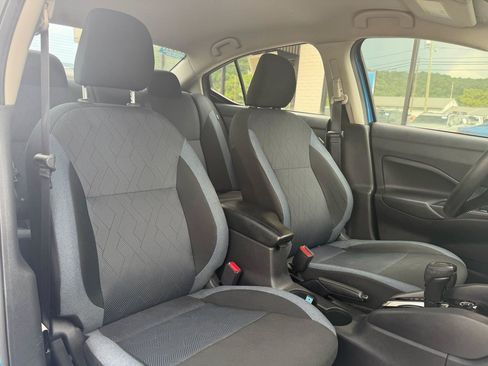 Used 2023 Nissan Versa SV FWD image 17