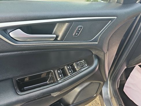 Used 2017 Ford Edge SEL w/ Equipment Group 201A image 10