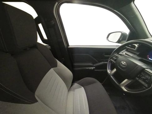 Certified 2025 Toyota 4Runner TRD Off-Road AWD/4WD image 33