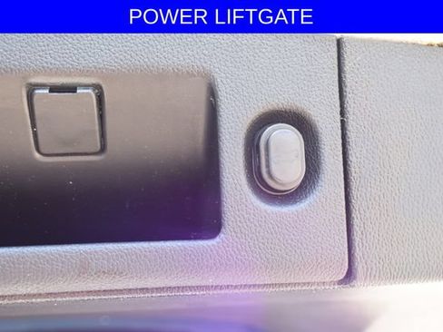 Used 2019 GMC Yukon SLE w/ SLE Value Package AWD/4WD image 8