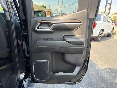 Used 2022 GMC Sierra 1500 Elevation w/ Preferred Package AWD/4WD image 15