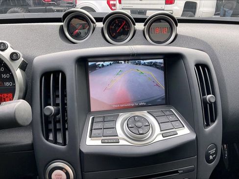 Used 2014 Nissan 370Z Touring w/ Sport Package image 17