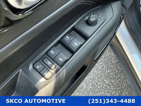 Used 2022 Jeep Compass Altitude image 22