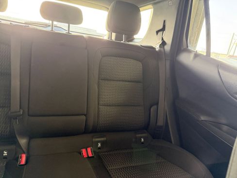 Used 2025 Chevrolet Equinox LT image 36