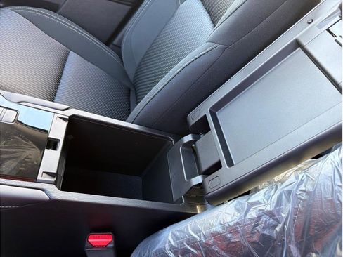 New 2026 Mitsubishi Outlander ES image 17