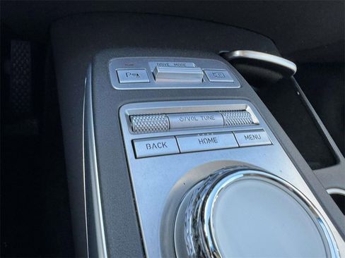 Certified 2023 Genesis GV70 2.5T w/ Select Package image 28