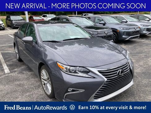 Used 2016 Lexus ES 350 w/ Luxury Package w/Wood Trim FWD image 1