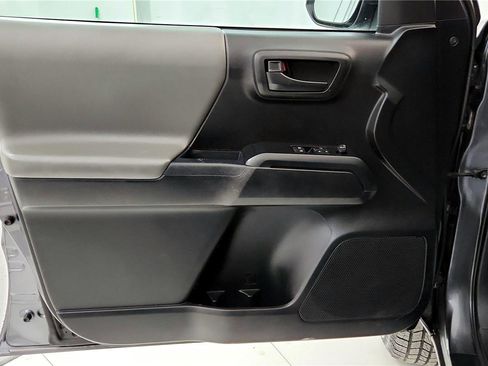 Certified 2019 Toyota Tacoma SR image 21