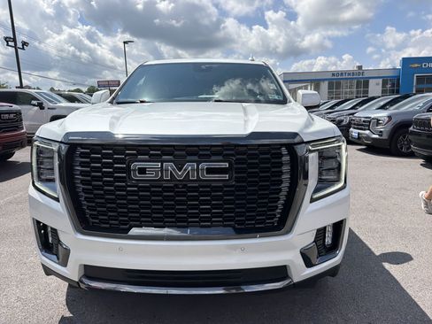 Used 2024 GMC Yukon Denali Ultimate AWD/4WD image 2