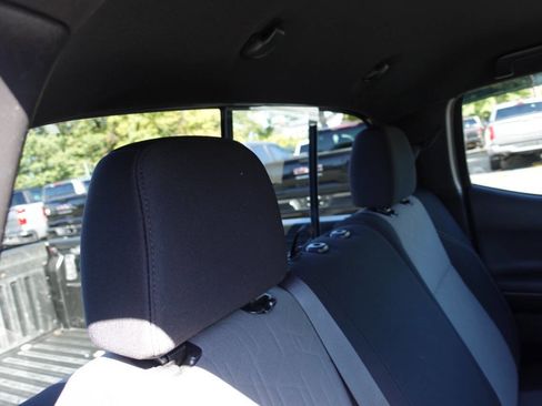 Used 2020 Toyota Tacoma TRD Sport image 26