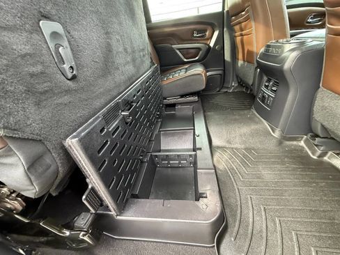 Used 2016 Nissan Titan Platinum Reserve image 40