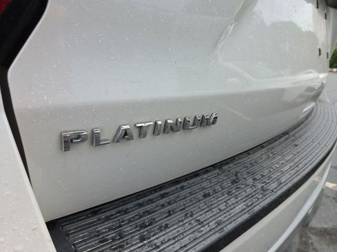 Used 2019 Ford Expedition Max Platinum AWD/4WD image 3